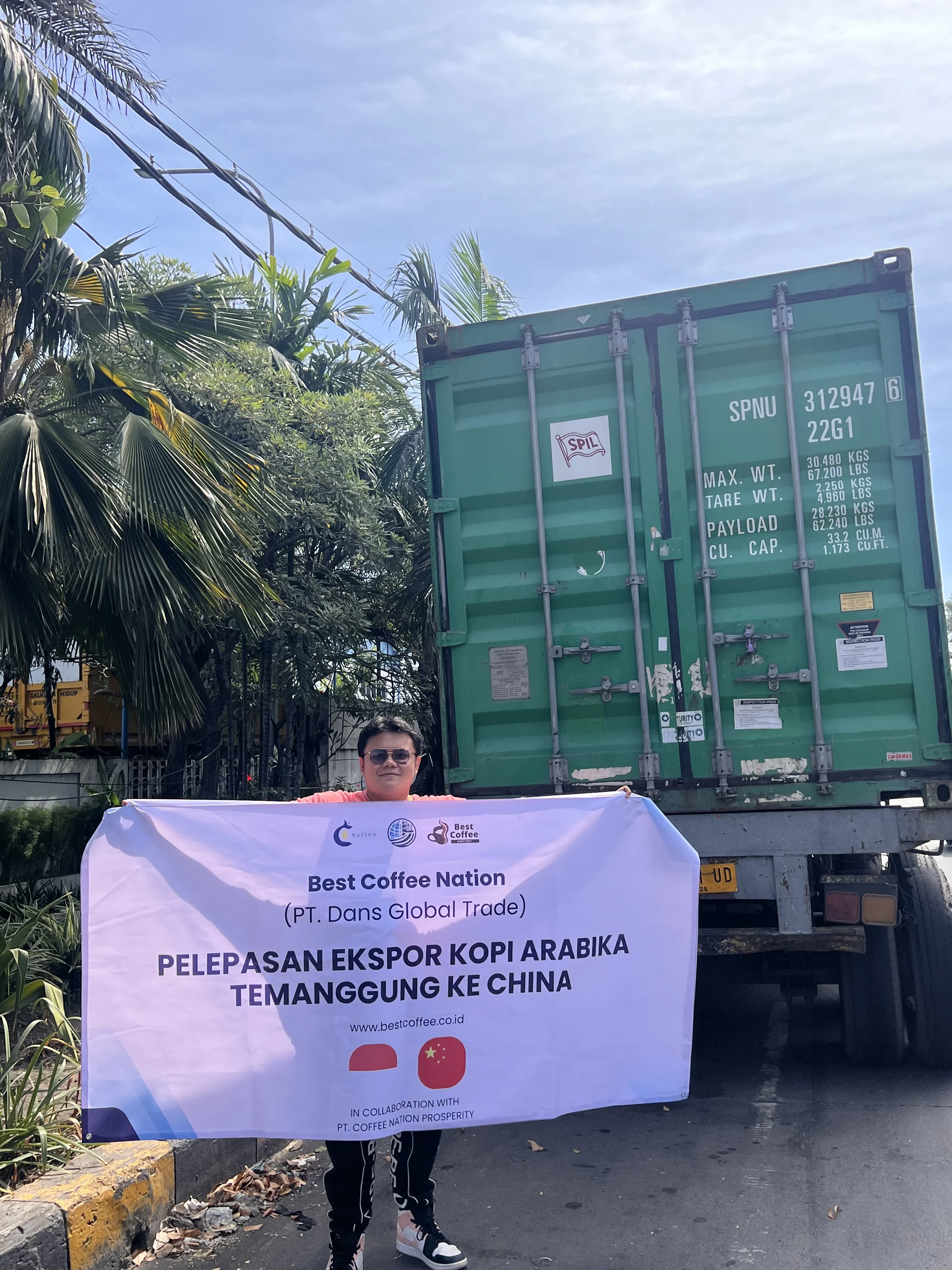 Container Exporting Arabica Coffee to China · Direct Trade